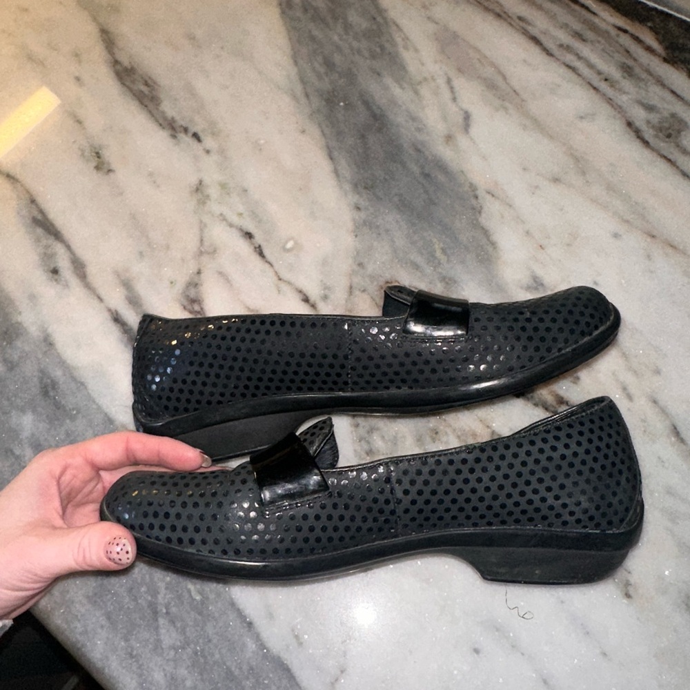 Dansko Size 39 (US Size 8-8.5) Women's Black Polka Dots Slip-On Loafers Shoes - Picture 7 of 8